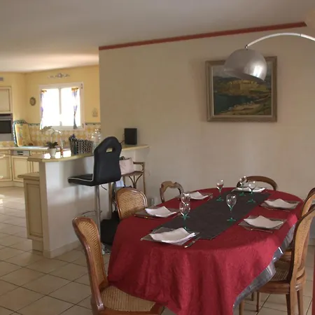 Villa Independante Avec Piscine Privee *